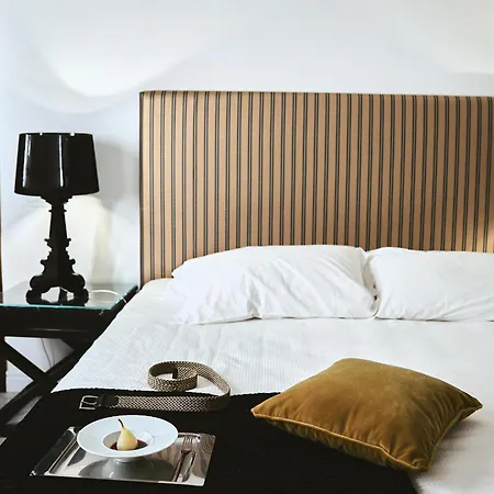 Palazzo Del Corso - Boutique فندق غالّيبولي