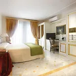 Palazzo Del Corso – Boutique 5*